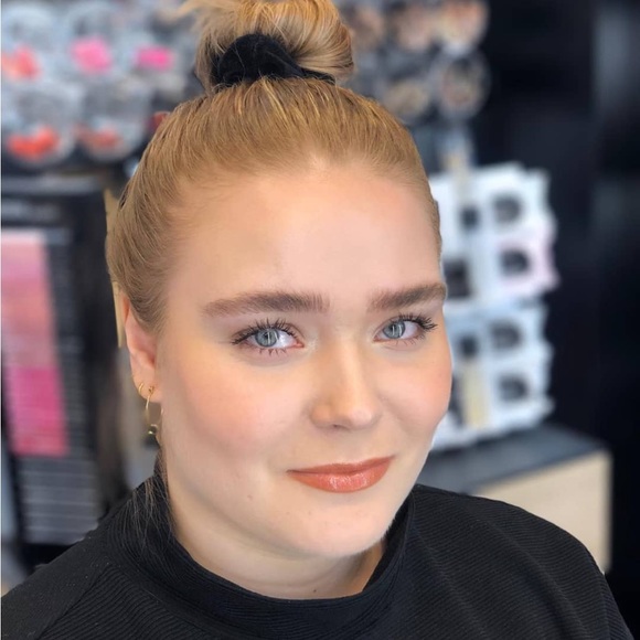 MAC Prep + Prime Moisture Infusion - Picture 8 of 12